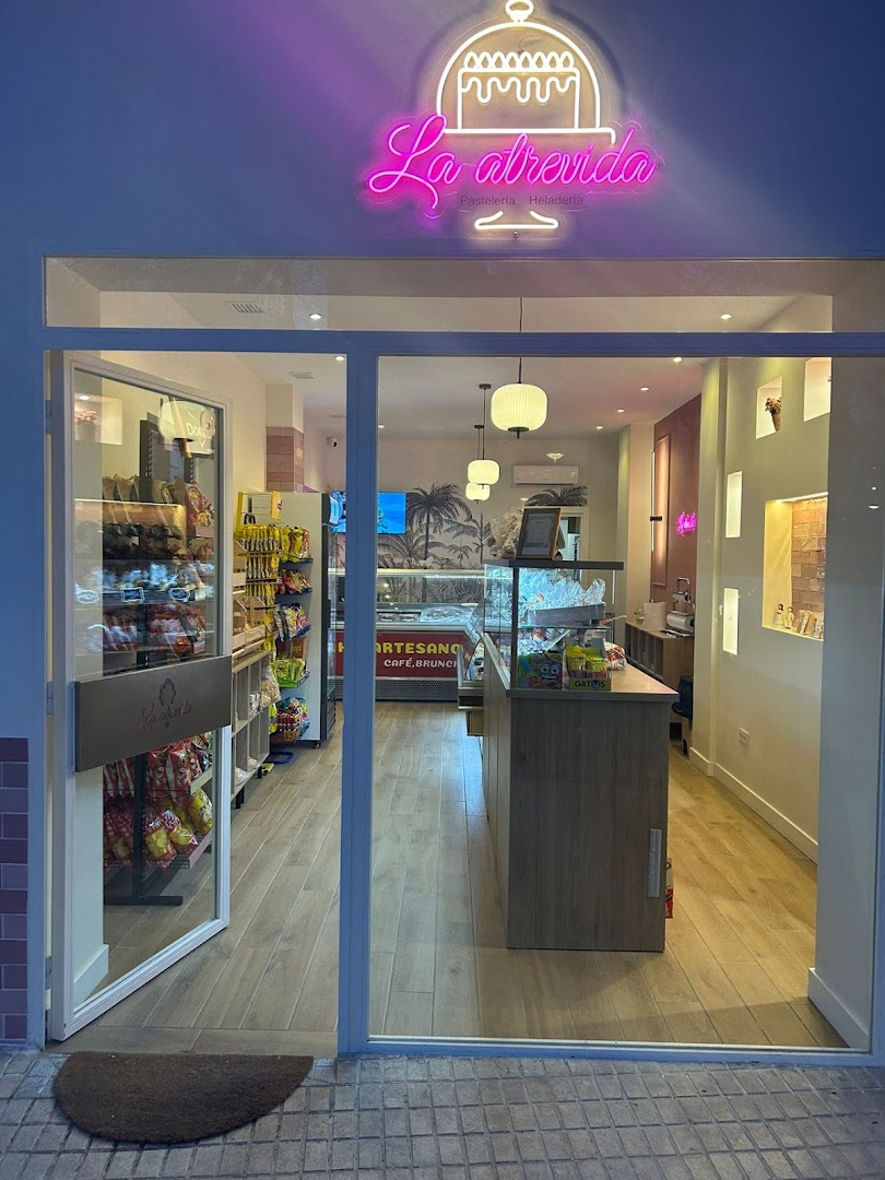 Pastelería y heladería La Atrevida · Fotos 4